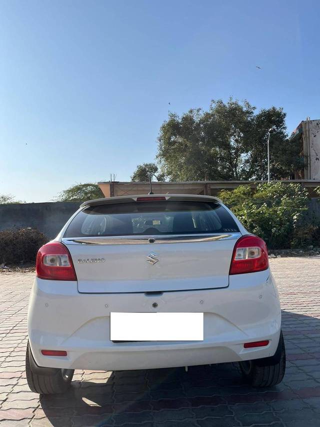 https://images10.gaadi.com/usedcar_image/4255406/original/processed_b971939c19b48a9c5aabbddbf1867702.jpg?imwidth=6400