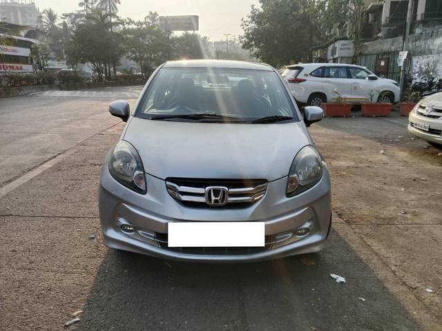 https://images10.gaadi.com/usedcar_image/4255417/original/processed_e09be5201abf938561d325aefba555be.jpg?imwidth=6400