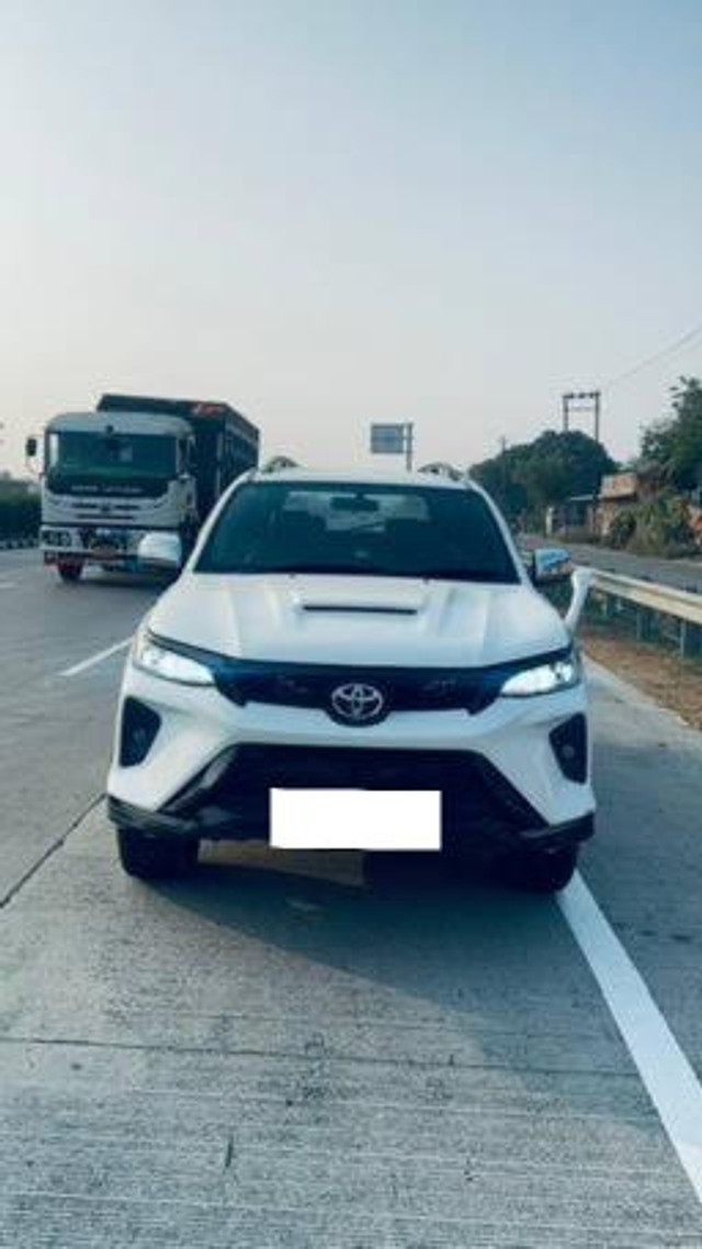 Second-hand 2009 Toyota Fortuner 3.0 Diesel for sale in Varanasi-8