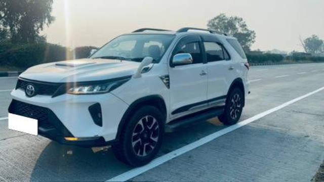 Second-hand 2009 Toyota Fortuner 3.0 Diesel for sale in Varanasi-7