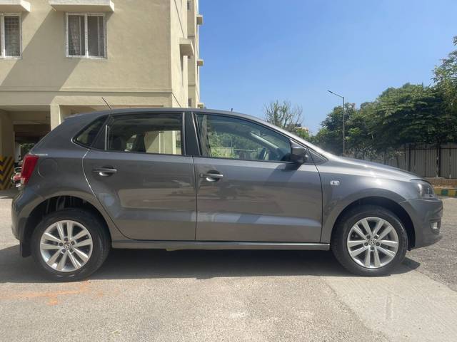 https://images10.gaadi.com/usedcar_image/4255521/original/84d1728125e11bb0bba159d80006cbf7.jpg?imwidth=6401