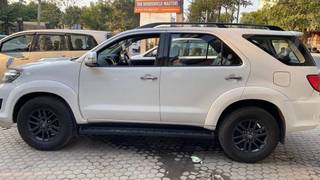 Toyota Fortuner 2011-2016 Toyota Fortuner 4x4 AT