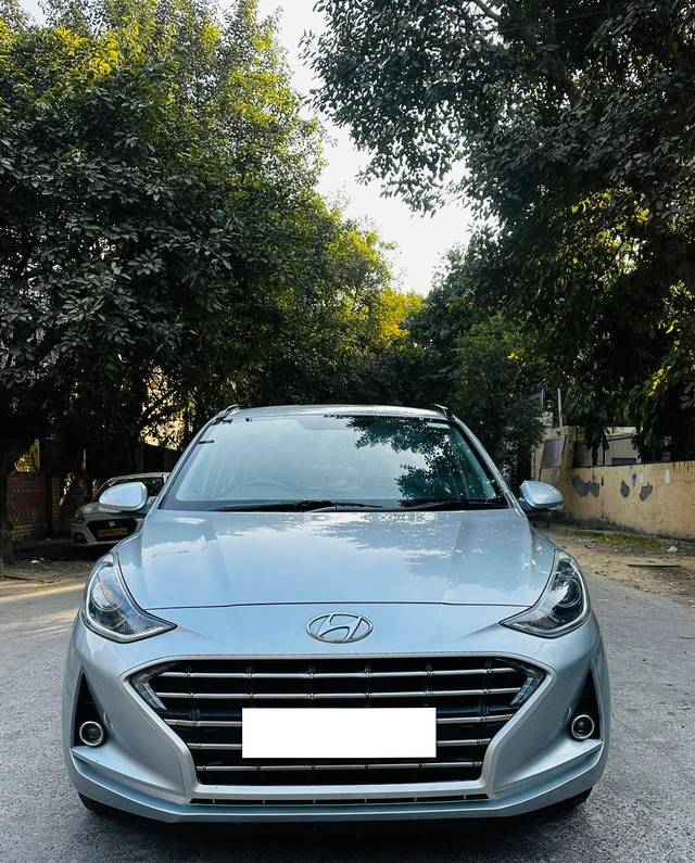 https://images10.gaadi.com/usedcar_image/4255627/original/processed_d80042e4d98e994dfbb44e4f1cca039d.jpg?imwidth=6400