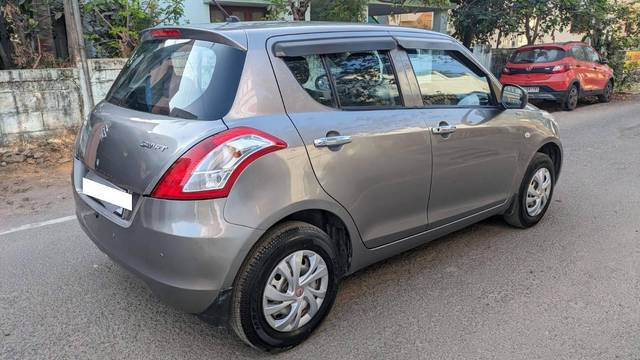 https://images10.gaadi.com/usedcar_image/4255648/original/processed_06d90db818101630d17b9557941820f7.jpg?imwidth=6402