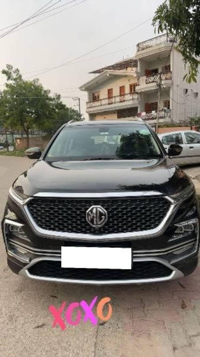 https://images10.gaadi.com/usedcar_image/4255658/original/processed_3bb0960a-84a8-4ecf-9331-6e24e575aa44.jpg?imwidth=6400