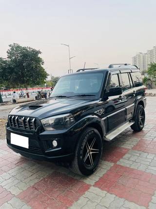 Mahindra Scorpio 2014-2022 Mahindra Scorpio S7 140 BSIV