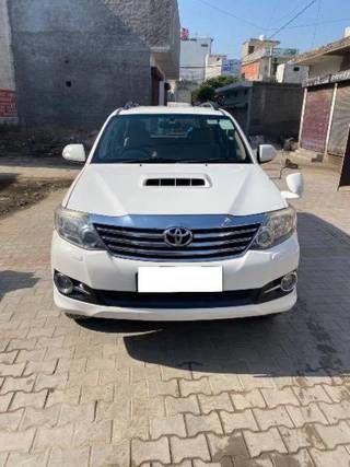 Toyota Fortuner 2011-2016 Toyota Fortuner 4x2 Manual