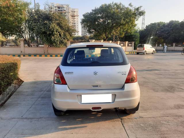 https://images10.gaadi.com/usedcar_image/4255759/original/processed_1d9ac053a407240838bd5326bce31a74.jpg?imwidth=6401