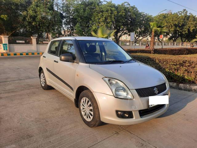 https://images10.gaadi.com/usedcar_image/4255759/original/processed_1f972414d0e39b6f3473673b9149451e.jpg?imwidth=6400