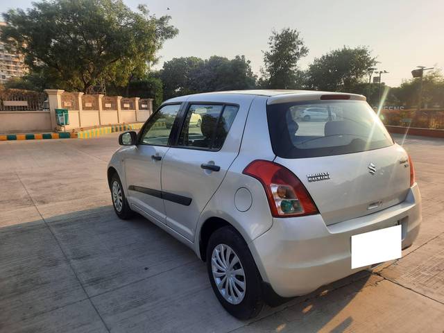 https://images10.gaadi.com/usedcar_image/4255759/original/processed_23c7854bf93591dcfce4d9644fbf3290.jpg?imwidth=6402