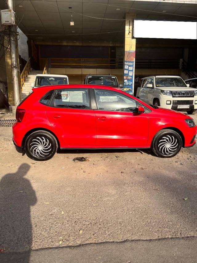 https://images10.gaadi.com/usedcar_image/4255771/original/processed_a15b9635590bdec1ef3c20e7fdd62a2c.jpg?imwidth=6401