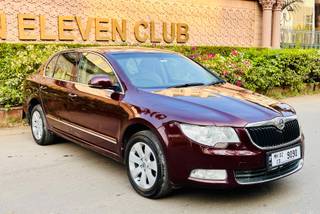 Skoda Superb 2008-2013 Skoda Superb Elegance 2.0 TDI CR AT