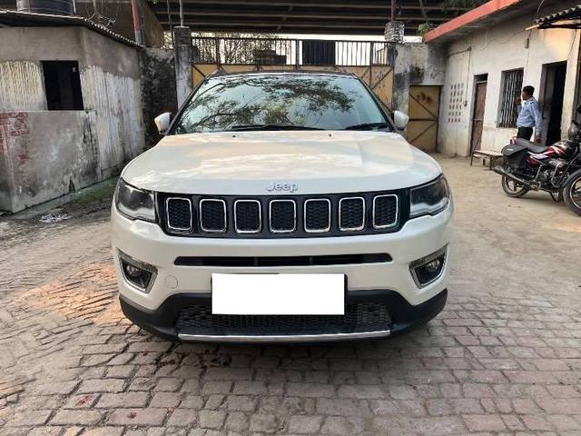 https://images10.gaadi.com/usedcar_image/4255899/original/processed_94bb3eb6-2fda-40da-8f27-8e13e22ec40c.jpeg?imwidth=6400