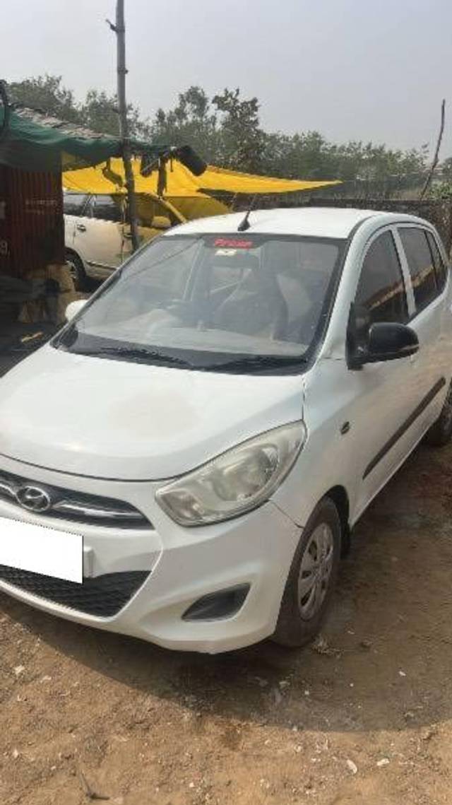 https://images10.gaadi.com/usedcar_image/4255908/original/processed_742cbe66-7a03-40e0-aa38-5b718aee581e.jpg?imwidth=6400