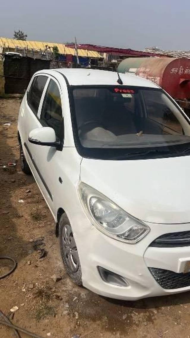 https://images10.gaadi.com/usedcar_image/4255908/original/processed_eb9a96e0-a34e-40c5-ae23-8208483bc656.jpg?imwidth=6401