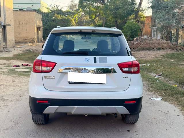 https://images10.gaadi.com/usedcar_image/4256012/original/processed_24b32be62720011247077460e1925dfb.jpg?imwidth=6402