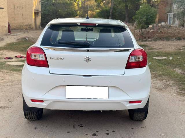 https://images10.gaadi.com/usedcar_image/4256018/original/processed_49b8ea8695af786e414a36eea4f1340c.jpg?imwidth=6402