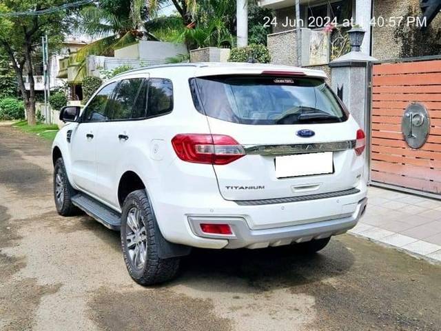 https://images10.gaadi.com/usedcar_image/4256038/original/processed_ba8d4c6e2f9daa427edf319790672129.jpg?imwidth=6402