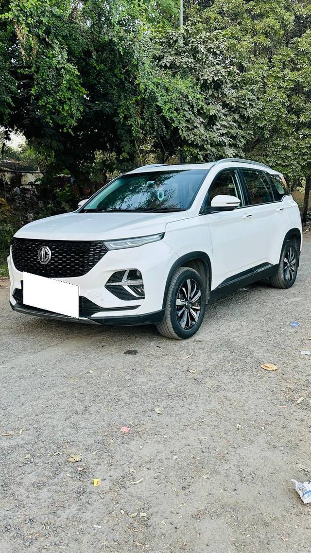 https://images10.gaadi.com/usedcar_image/4256073/original/processed_d553aa68ceacd3a75e5fa594fc7429d3.jpg?imwidth=6401