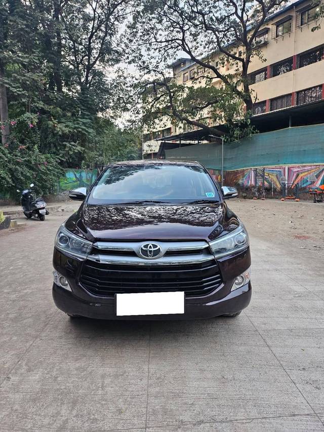 https://images10.gaadi.com/usedcar_image/4256099/original/processed_1390cf6d67f53f9fc27deec4180d4246.jpg?imwidth=6402