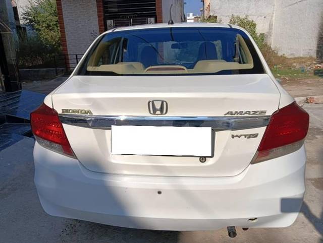 https://images10.gaadi.com/usedcar_image/4256321/original/processed_72489ed7-5a7d-4d62-96d9-41cb8ad9ad45.jpg?imwidth=6402