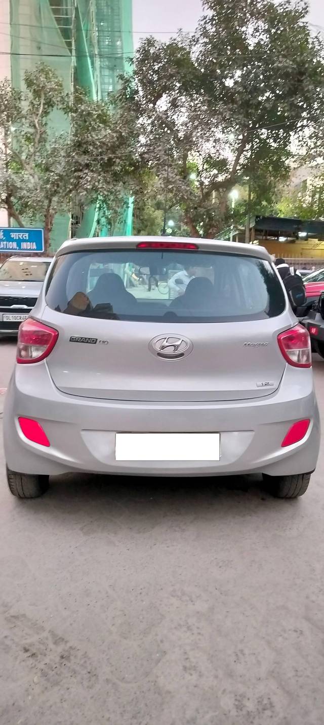 https://images10.gaadi.com/usedcar_image/4256331/original/processed_f1ec155151218a4420fdbdd24bf9508f.jpg?imwidth=6401