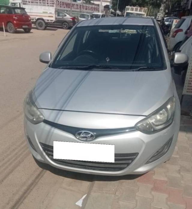 https://images10.gaadi.com/usedcar_image/4256374/original/processed_08a6885e-7e71-4369-920c-80b991512245.jpg?imwidth=6400