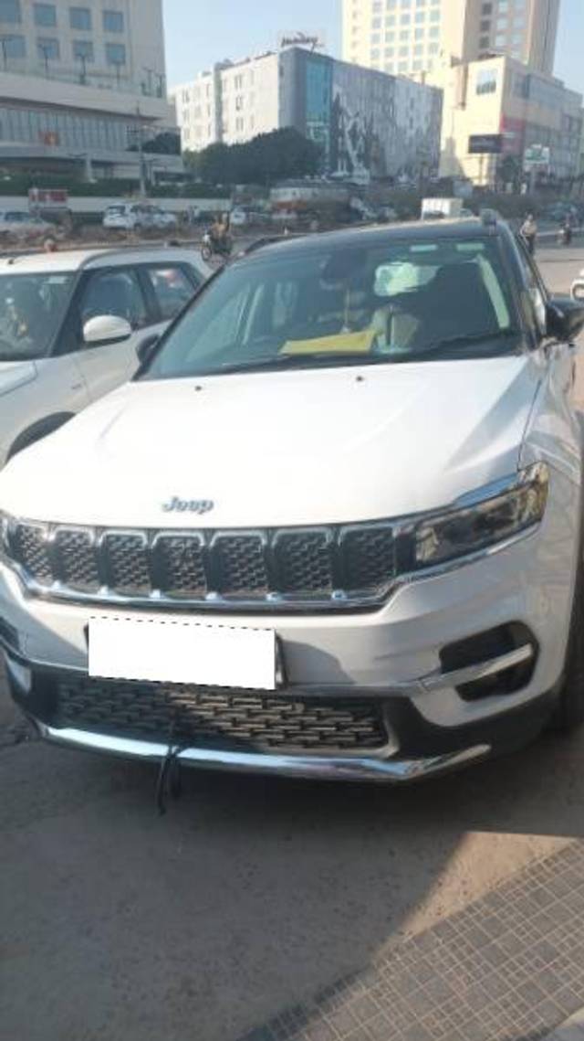 https://images10.gaadi.com/usedcar_image/4256408/original/processed_fa6ad0ab-0746-432f-b6d6-c8a00832fca2.jpg?imwidth=6400