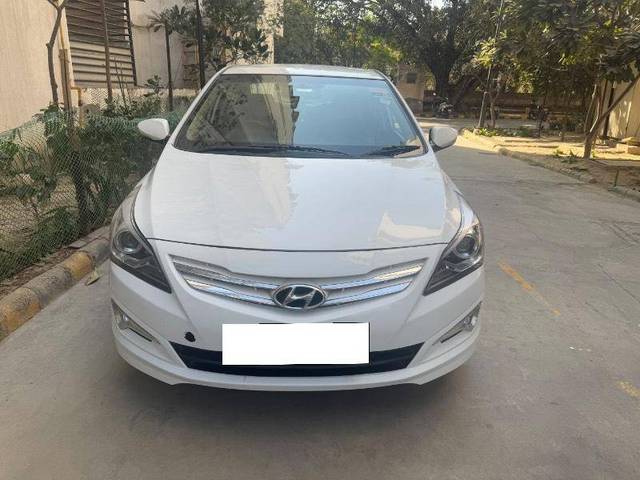 https://images10.gaadi.com/usedcar_image/4256513/original/7c0f4d838445c7a3784ed70a3ad5879e.jpg?imwidth=6400