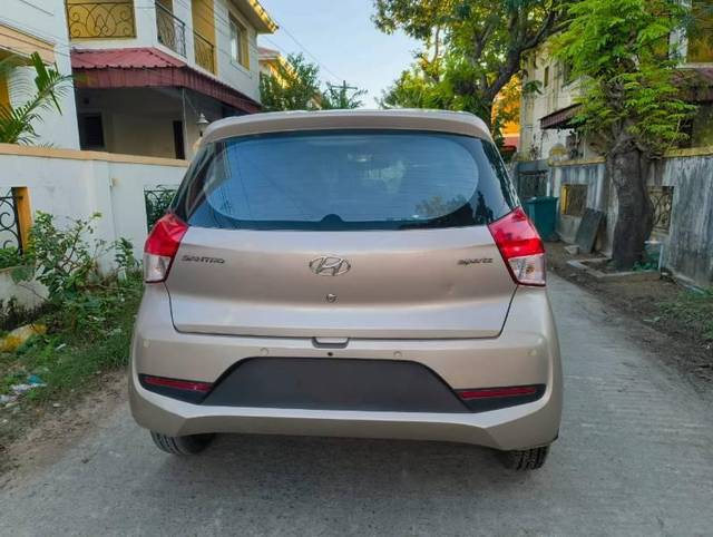 https://images10.gaadi.com/usedcar_image/4256772/original/processed_fb3cf190-0a8b-4d91-8694-16fd92916082.jpeg?imwidth=6401