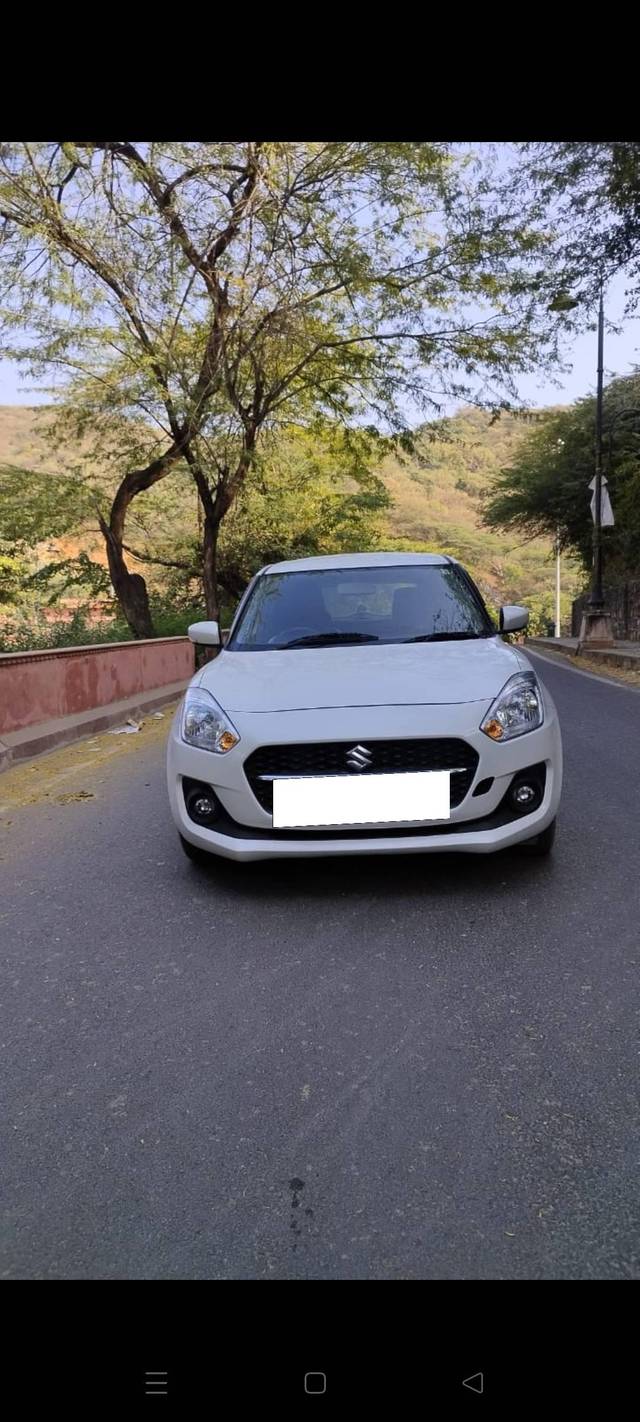 https://images10.gaadi.com/usedcar_image/4256803/original/processed_79006fa660a7c28c8f74bb053384ca16.jpg?imwidth=6402