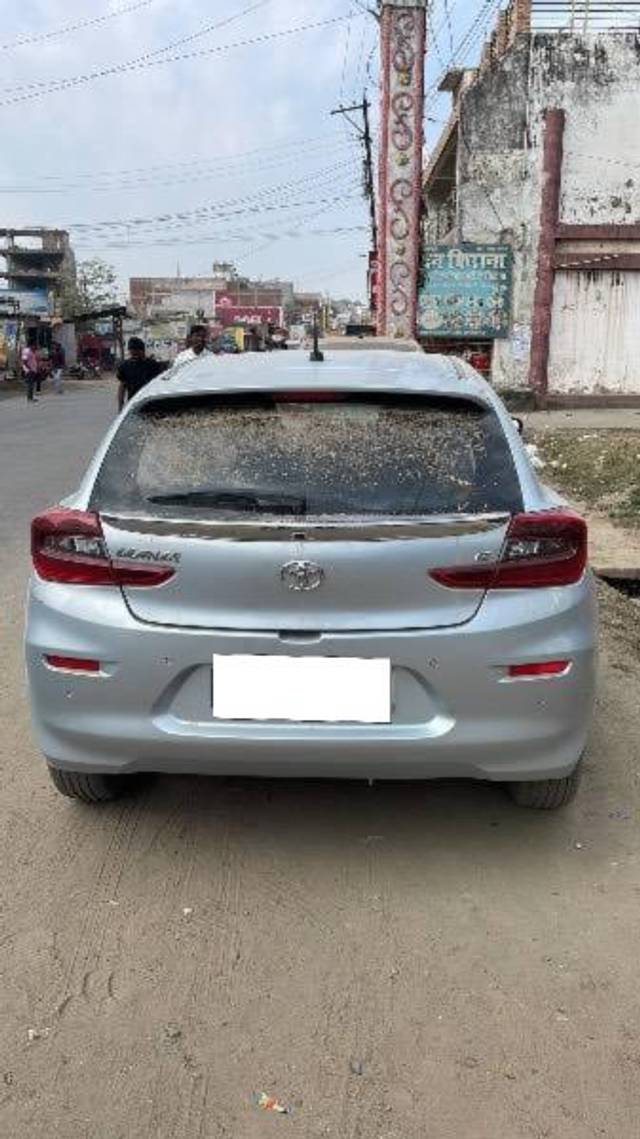 https://images10.gaadi.com/usedcar_image/4256813/original/processed_f046837d-d691-4e57-8fb3-1fb84a47c929.jpeg?imwidth=6402