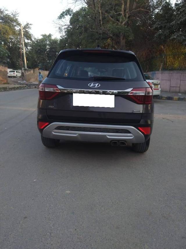 https://images10.gaadi.com/usedcar_image/4256831/original/processed_2faa9a40a56da97f497937497aae44bc.jpg?imwidth=6402