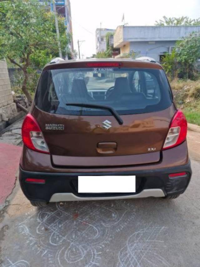 https://images10.gaadi.com/usedcar_image/4256900/original/processed_568a513d-029e-4ea4-928f-b56d82831e81.jpg?imwidth=6402