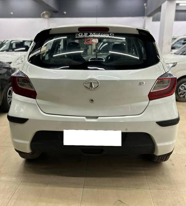 https://images10.gaadi.com/usedcar_image/4256938/original/processed_b65c6e2946f7573c9c6b598aaa9e24b4.jpg?imwidth=6401