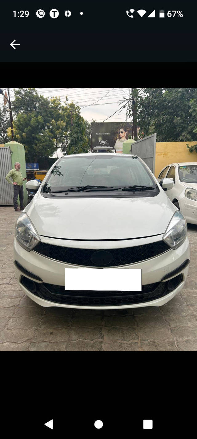 https://images10.gaadi.com/usedcar_image/4256947/original/processed_b7a02c23e9792cfe22d5726bf475bd26.png?imwidth=6400