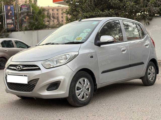 https://images10.gaadi.com/usedcar_image/4256992/original/processed_e7580e905b9958d8e3d8aca93020c854.jpg?imwidth=6401