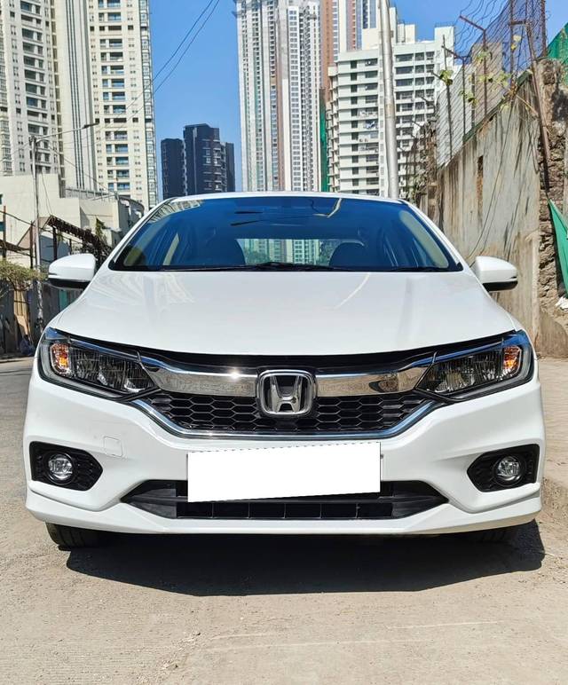 https://images10.gaadi.com/usedcar_image/4257004/original/processed_ace7bf714f6811290b7eb0f8d5dff38e.jpeg?imwidth=6402