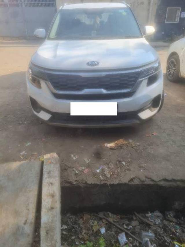 https://images10.gaadi.com/usedcar_image/4257013/original/16b17949688214ef64d6f8845332ddee.jpg?imwidth=6400