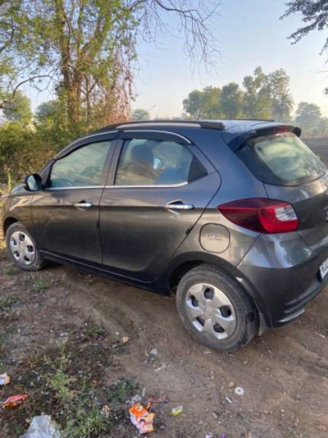 https://images10.gaadi.com/usedcar_image/4257078/original/6e24bd7b7a25243f270a628ef23b137c.jpeg?imwidth=6402