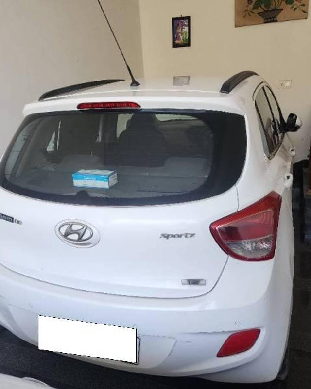 https://images10.gaadi.com/usedcar_image/4257107/original/processed_2c249a71-4bcd-4c63-9a65-4fd156f85a1e.jpg?imwidth=6401