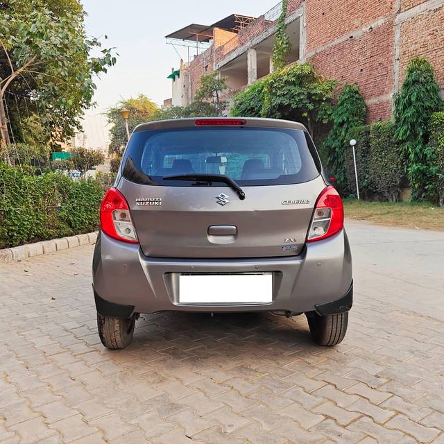 https://images10.gaadi.com/usedcar_image/4257118/original/processed_ac8976e57899f921085de66fd481b56f.jpg?imwidth=6402