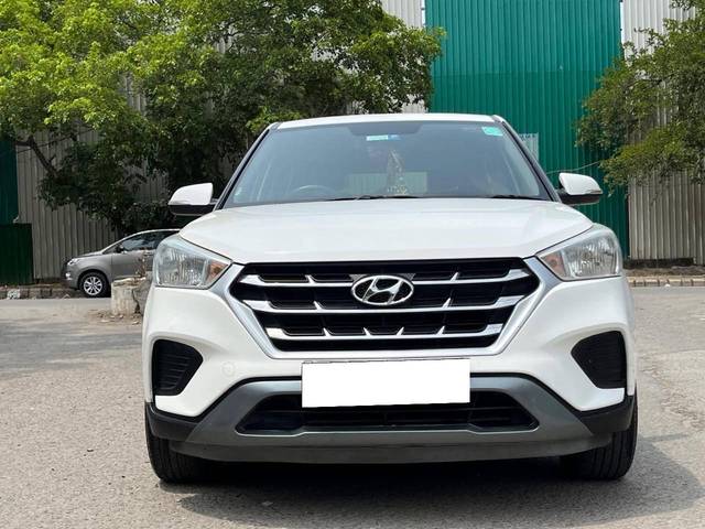 https://images10.gaadi.com/usedcar_image/4257155/original/processed_0f1c2acf0b4490b460031437bf836571.jpg?imwidth=6402