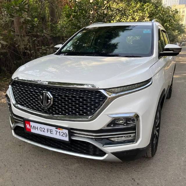 https://images10.gaadi.com/usedcar_image/4257168/original/processed_b70020f770b68b9128338d6ac8890ff9.jpg?imwidth=6401