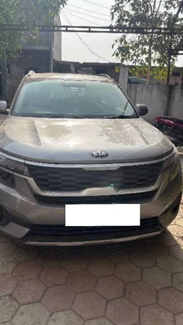 https://images10.gaadi.com/usedcar_image/4257182/original/processed_83b839ff-0bf2-48e7-a4b5-d2cdb0a9e90f.jpeg?imwidth=6402