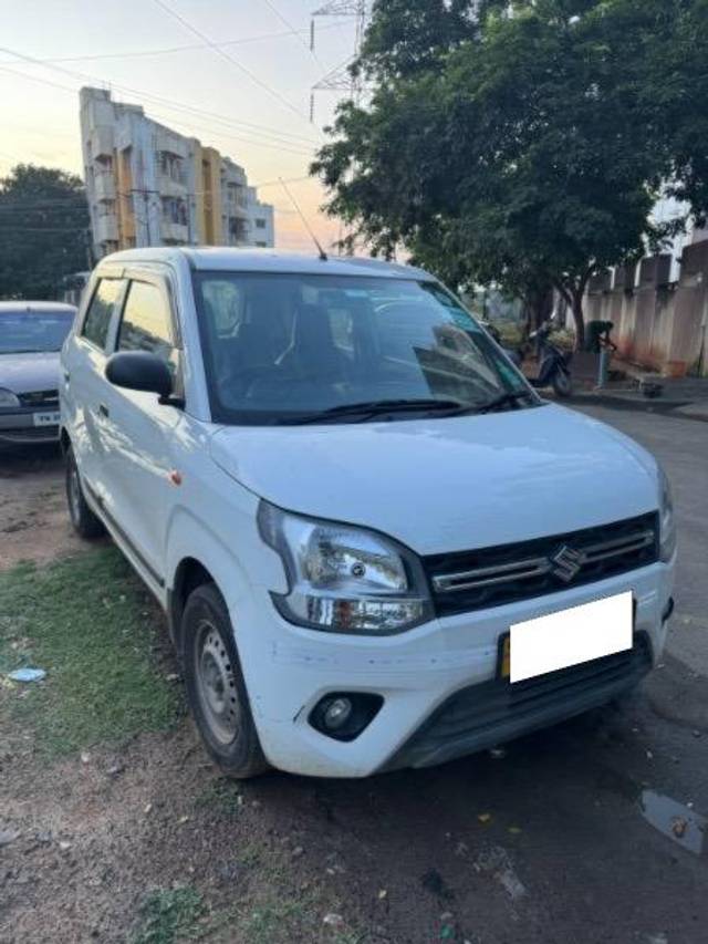 https://images10.gaadi.com/usedcar_image/4257230/original/processed_d2fdaa1a-ba89-4219-ab5e-9be01942aa70.jpeg?imwidth=6400