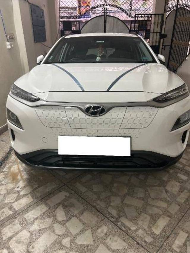 https://images10.gaadi.com/usedcar_image/4257236/original/e09b1101ebf465c57ac0e1c3b46aaa40.jpeg?imwidth=6401