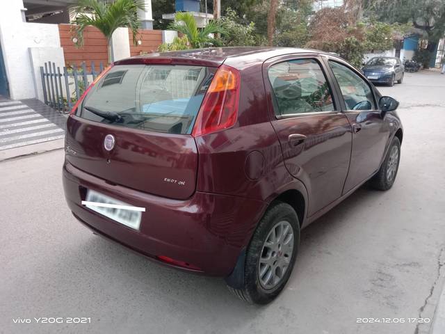 https://images10.gaadi.com/usedcar_image/4257363/original/processed_a37f3352f48924685bc840a9fa511e6a.jpg?imwidth=6401