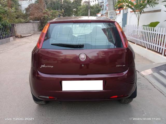 https://images10.gaadi.com/usedcar_image/4257363/original/processed_f86bff01ad55efc425a646ae56642b84.jpg?imwidth=6402