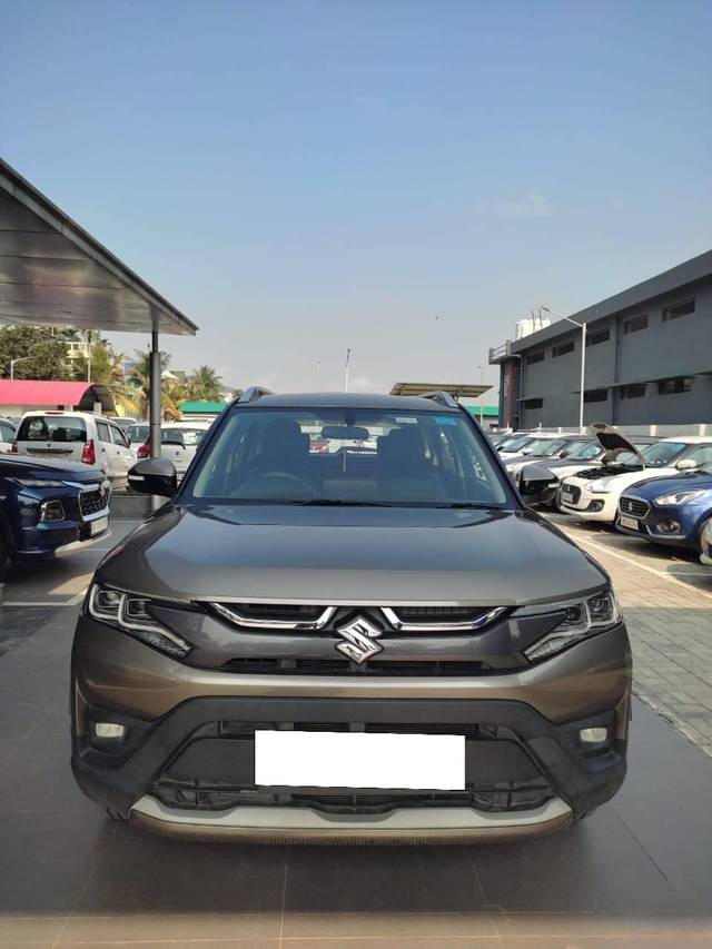 https://images10.gaadi.com/usedcar_image/4257421/original/processed_17efe052e184eb8e3a58a8d3db2eb157.jpg?imwidth=6400